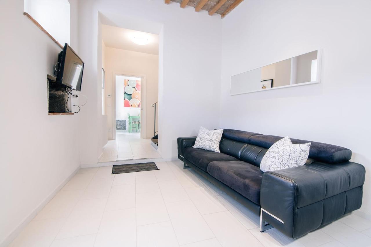 Holiday Home Il Borgo Degli Agrumi Uzzano Eksteriør bilde